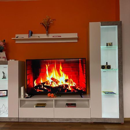 Crisshome1 Bucharest Luaran gambar