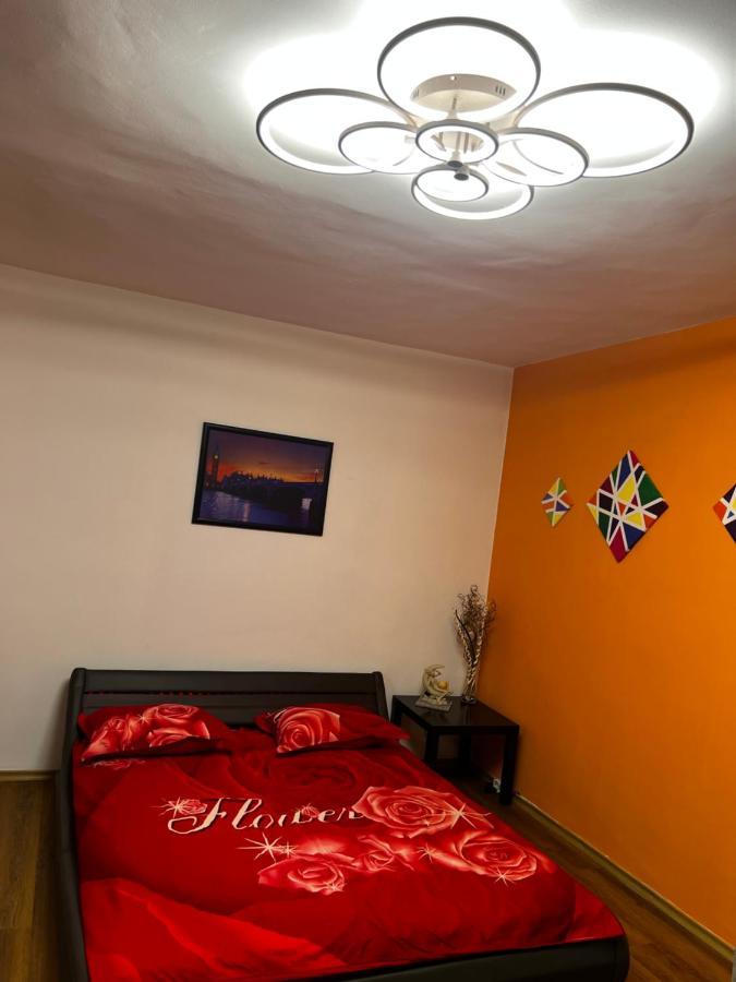Crisshome1 Bucharest Luaran gambar
