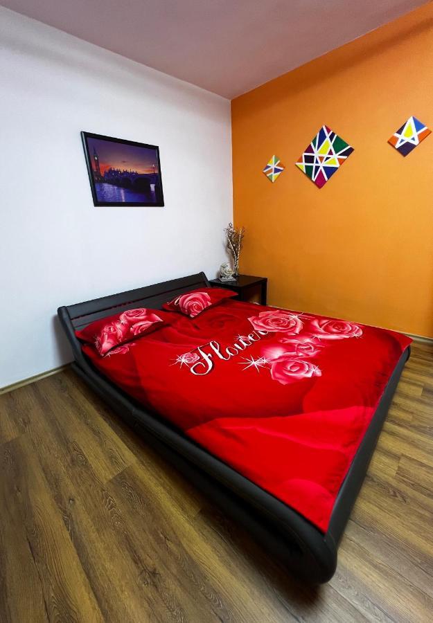 Crisshome1 Bucharest Luaran gambar