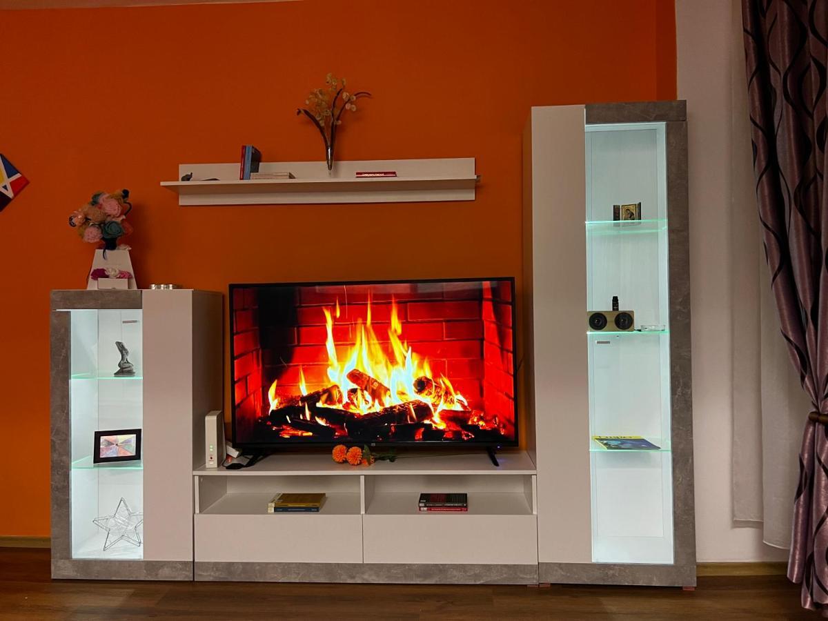 Crisshome1 Bucharest Luaran gambar