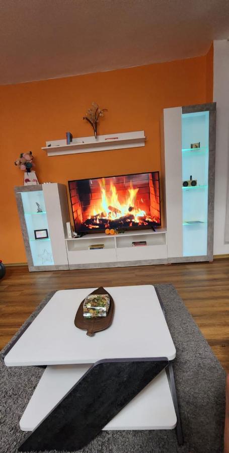 Crisshome1 Bucharest Luaran gambar